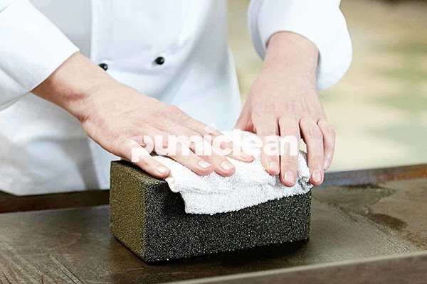 griddle cleaning block product for grill maintenance