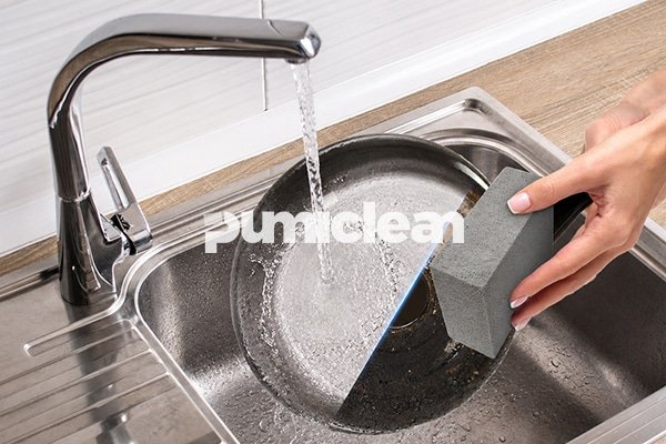 Grill brick in use with water