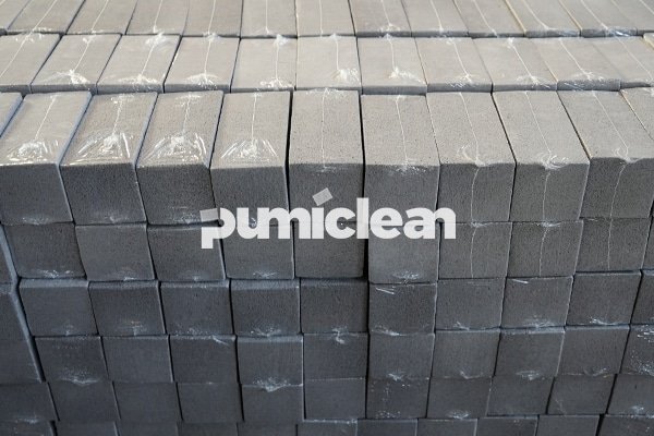 bulk packaging of flat top cleaning brick for shipment